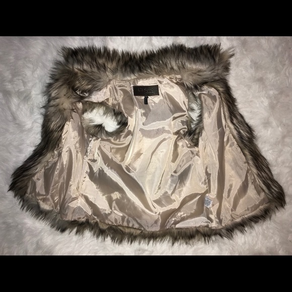 Adorable Faux Fur Vest - Picture 4 of 4